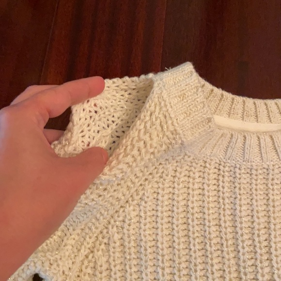 Girls Tahari cold shoulder sweater - Picture 3 of 3